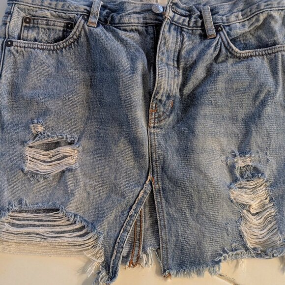 We The Free Free People Denim Front Slit Skirt Sz 27 Distressed Raw Hem Cotton S - Picture 5 of 6